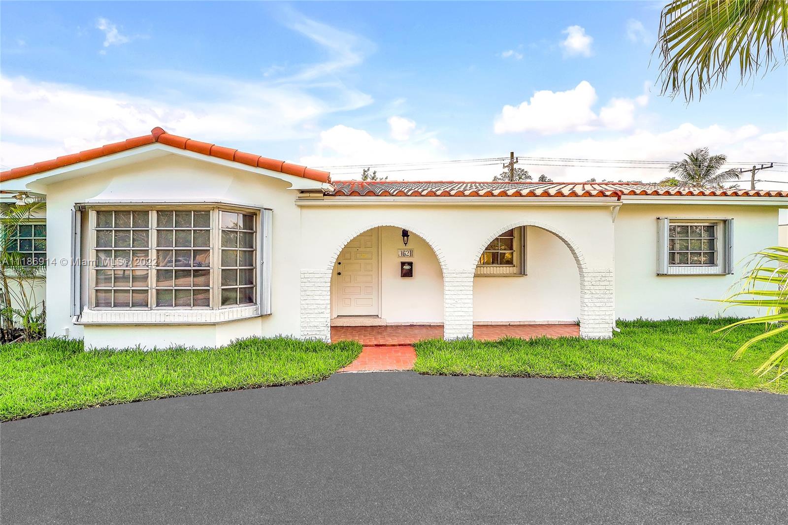 1621 SW 102nd Ave
