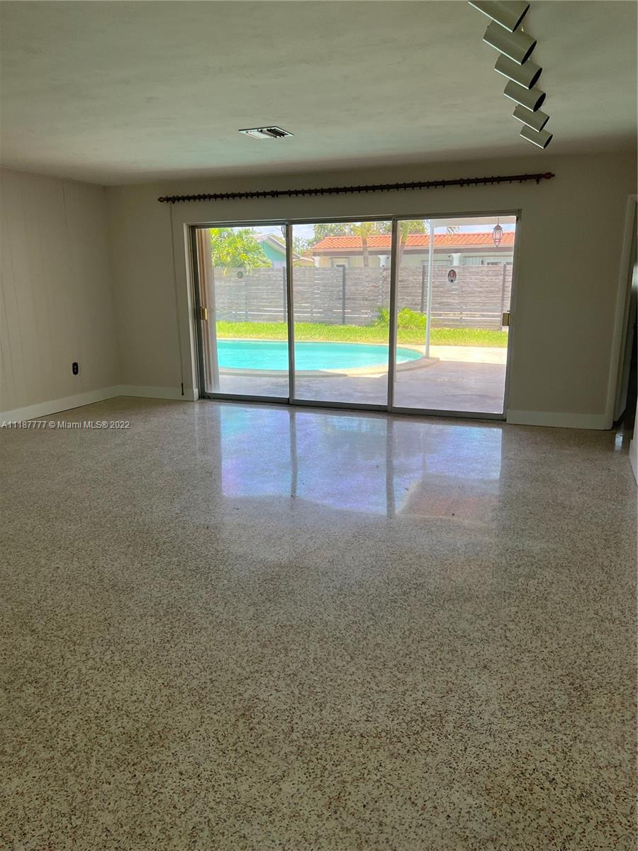 5001 SW 87th Pl Unit: 5001
