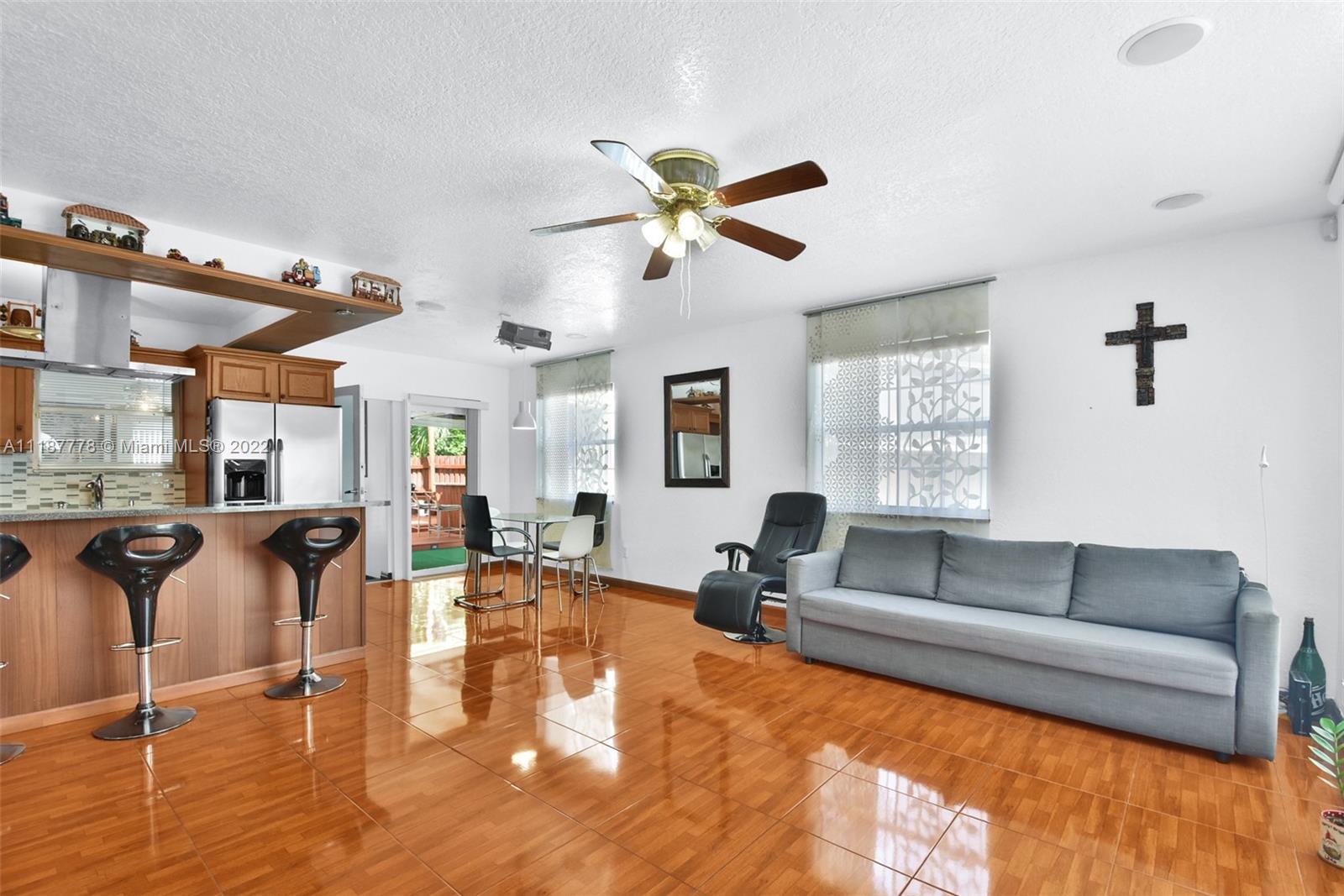 730 N 64th Ave