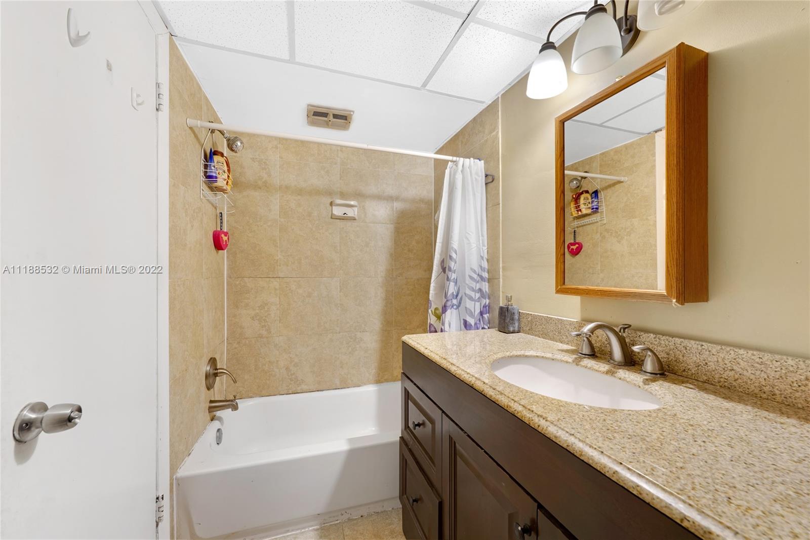 1075 NE Miami Gardens Dr Unit: 711