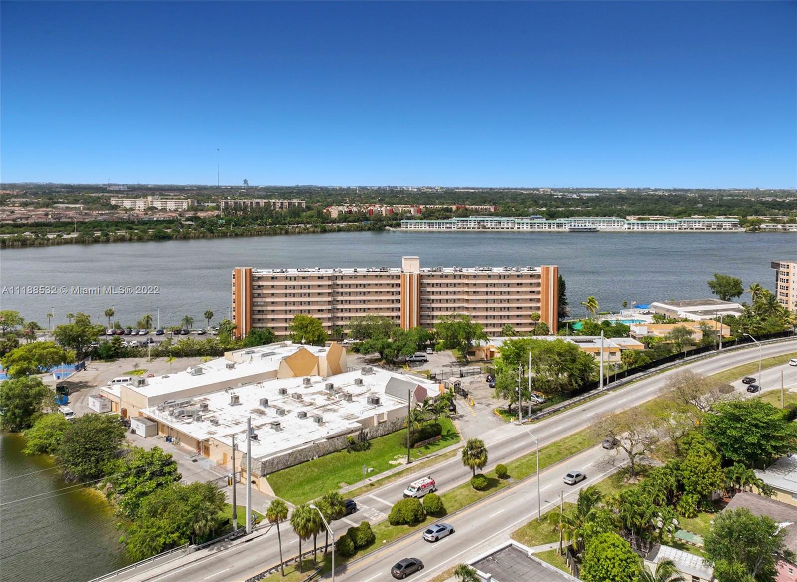 1075 NE Miami Gardens Dr Unit: 711