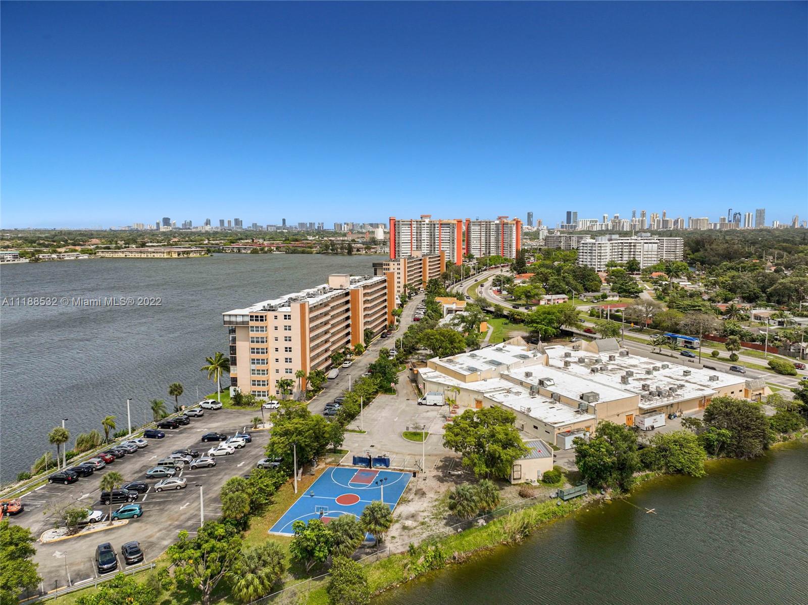 1075 NE Miami Gardens Dr Unit: 711