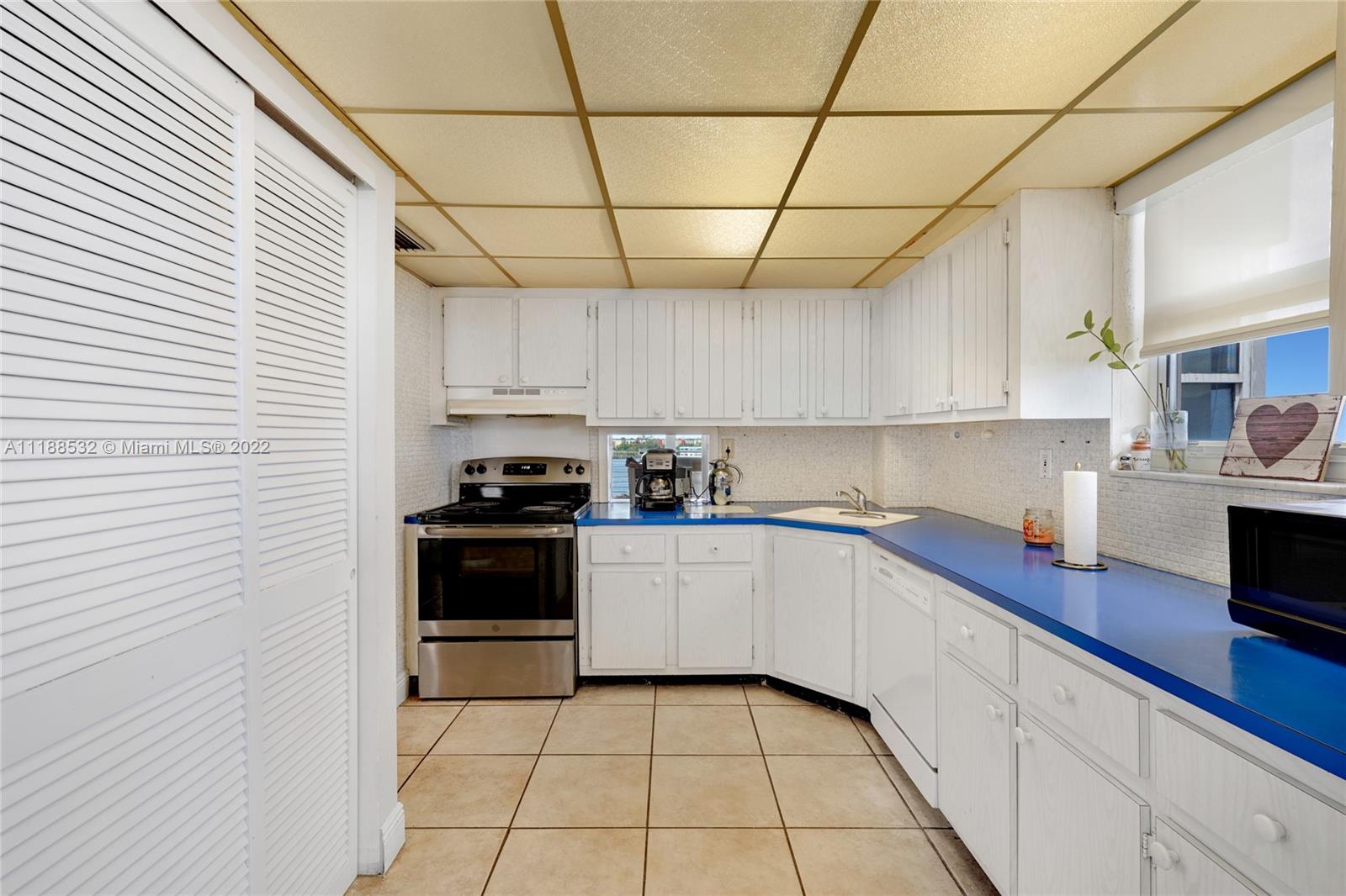 1075 NE Miami Gardens Dr Unit: 711