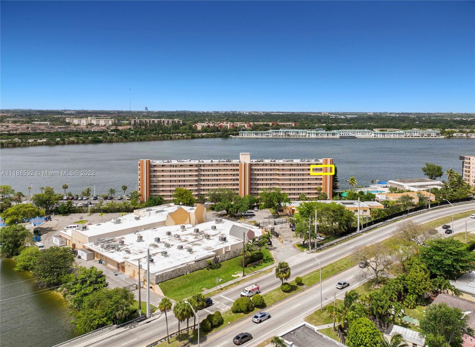 1075 NE Miami Gardens Dr Unit: 711