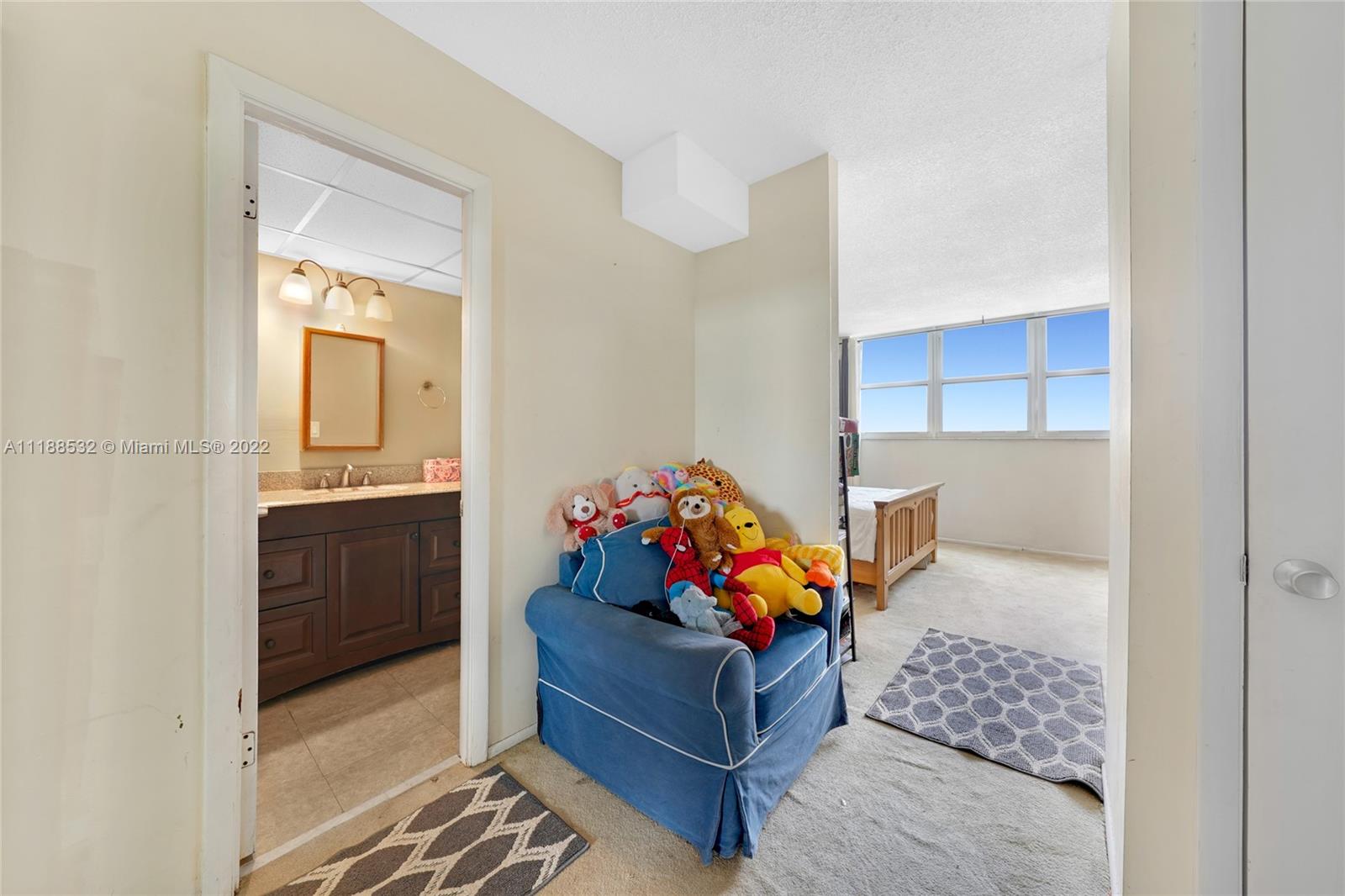 1075 NE Miami Gardens Dr Unit: 711