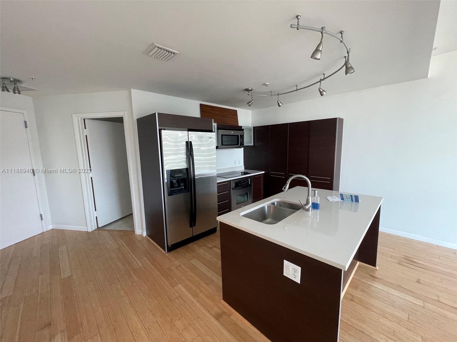 1900 N Bayshore Dr Unit: 4807