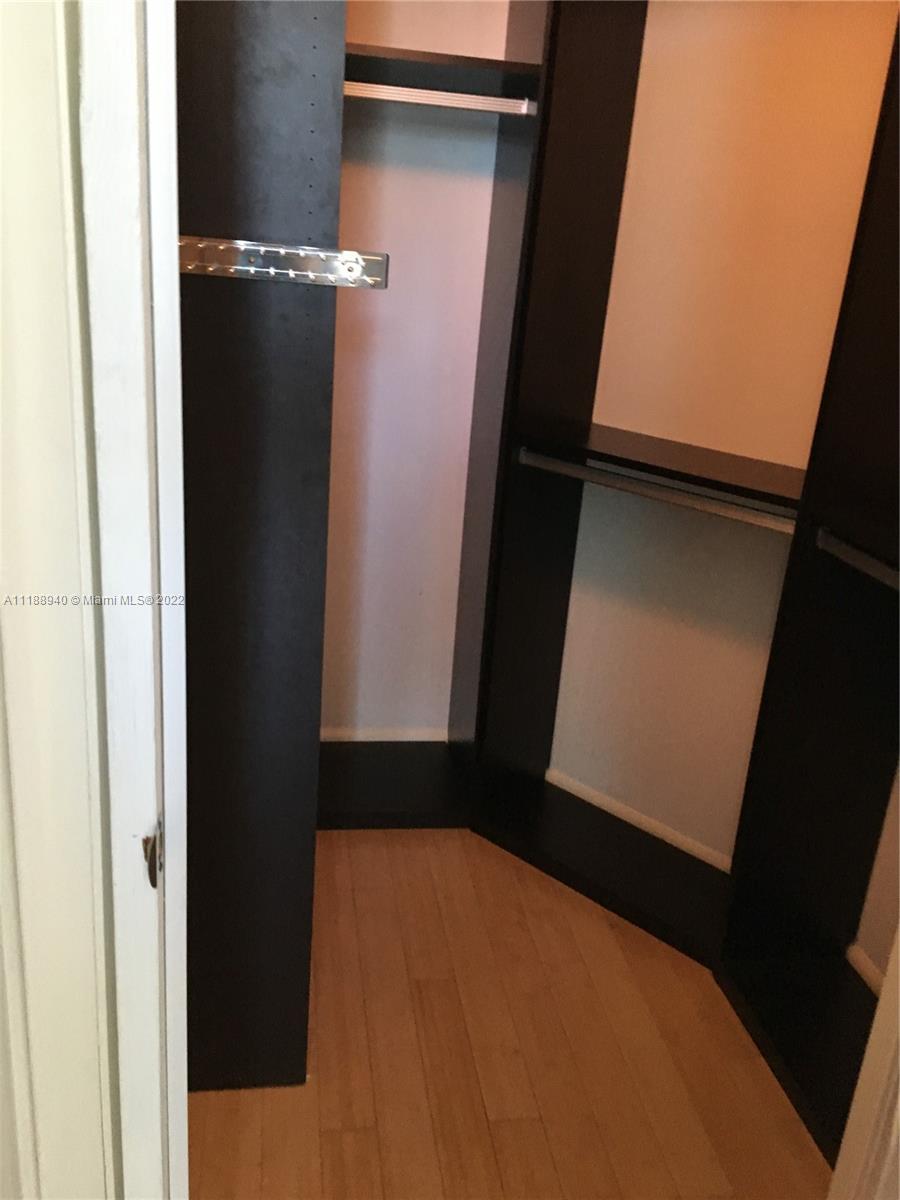 1900 N Bayshore Dr Unit: 4807
