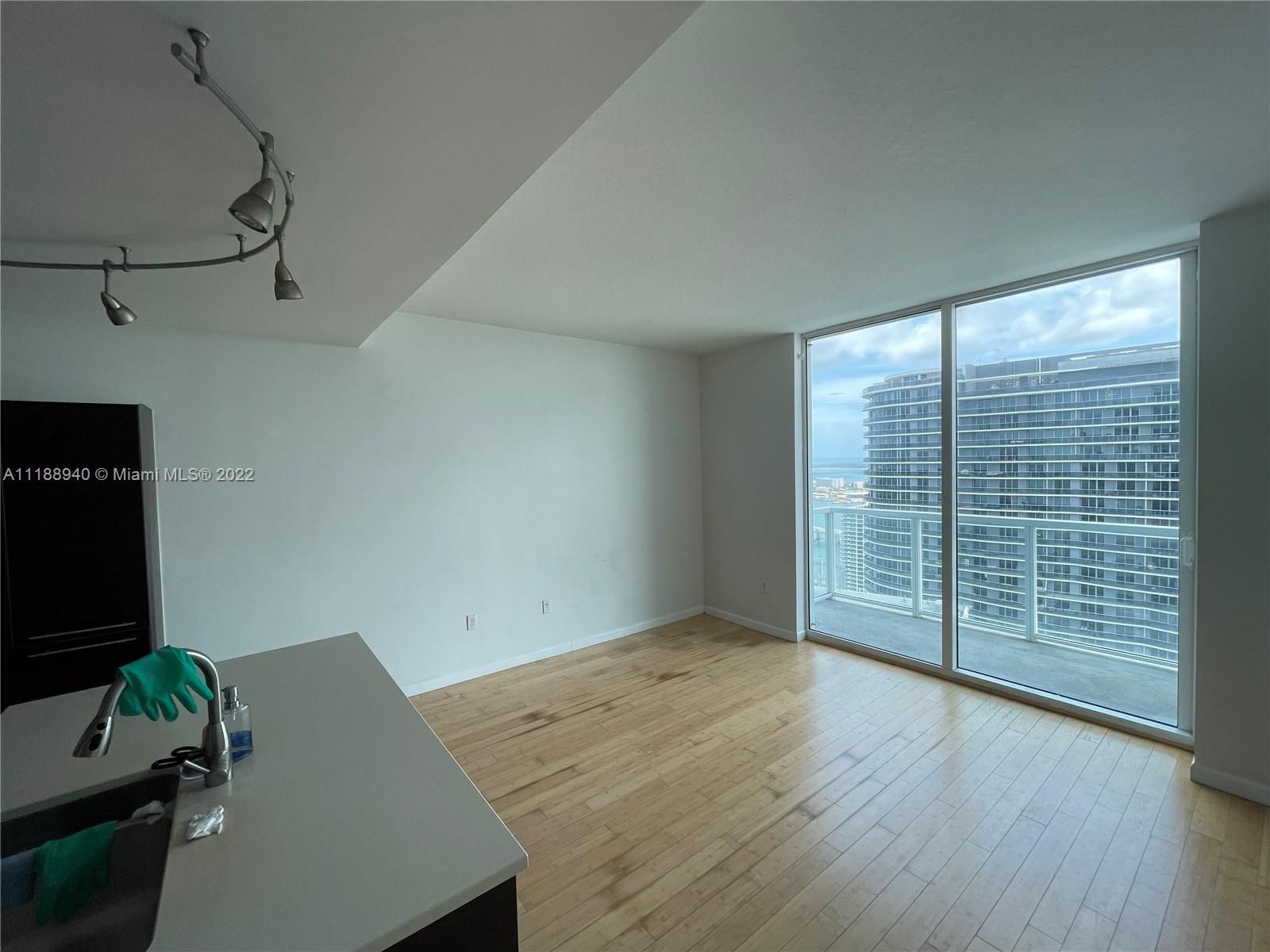 1900 N Bayshore Dr Unit: 4807