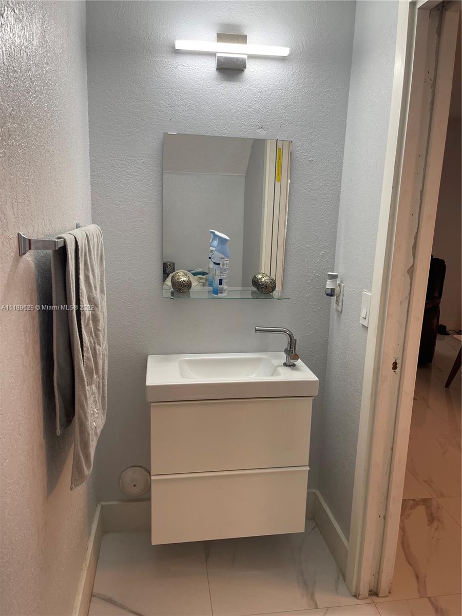 12067 SW 140th Ter Unit: 5-20