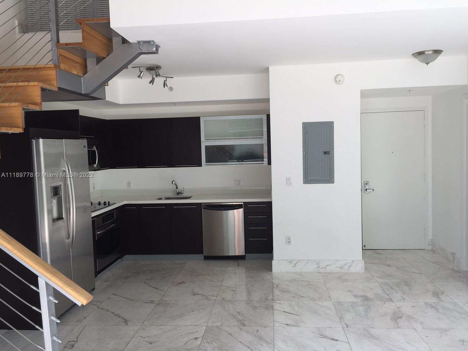 90 SW 3rd St Unit: TH506