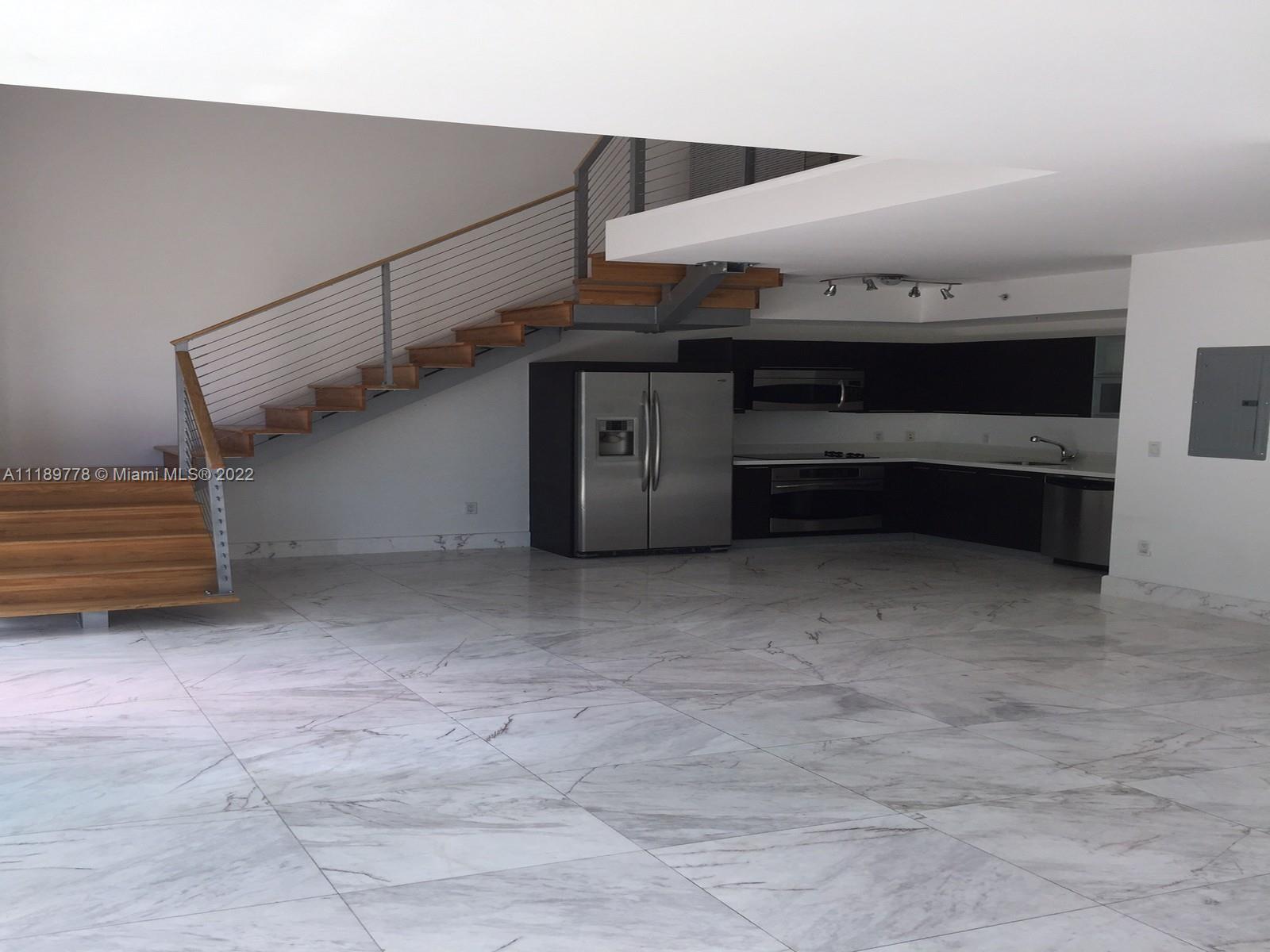 90 SW 3rd St Unit: TH506