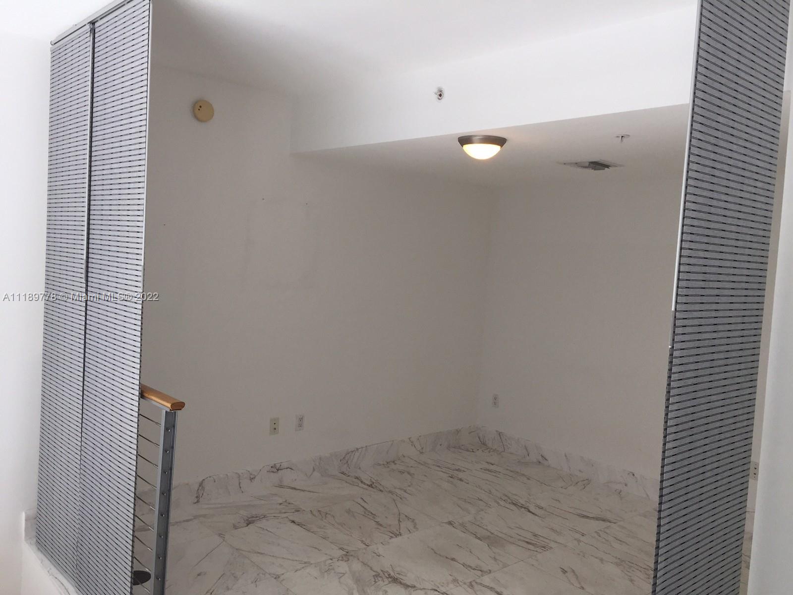 90 SW 3rd St Unit: TH506