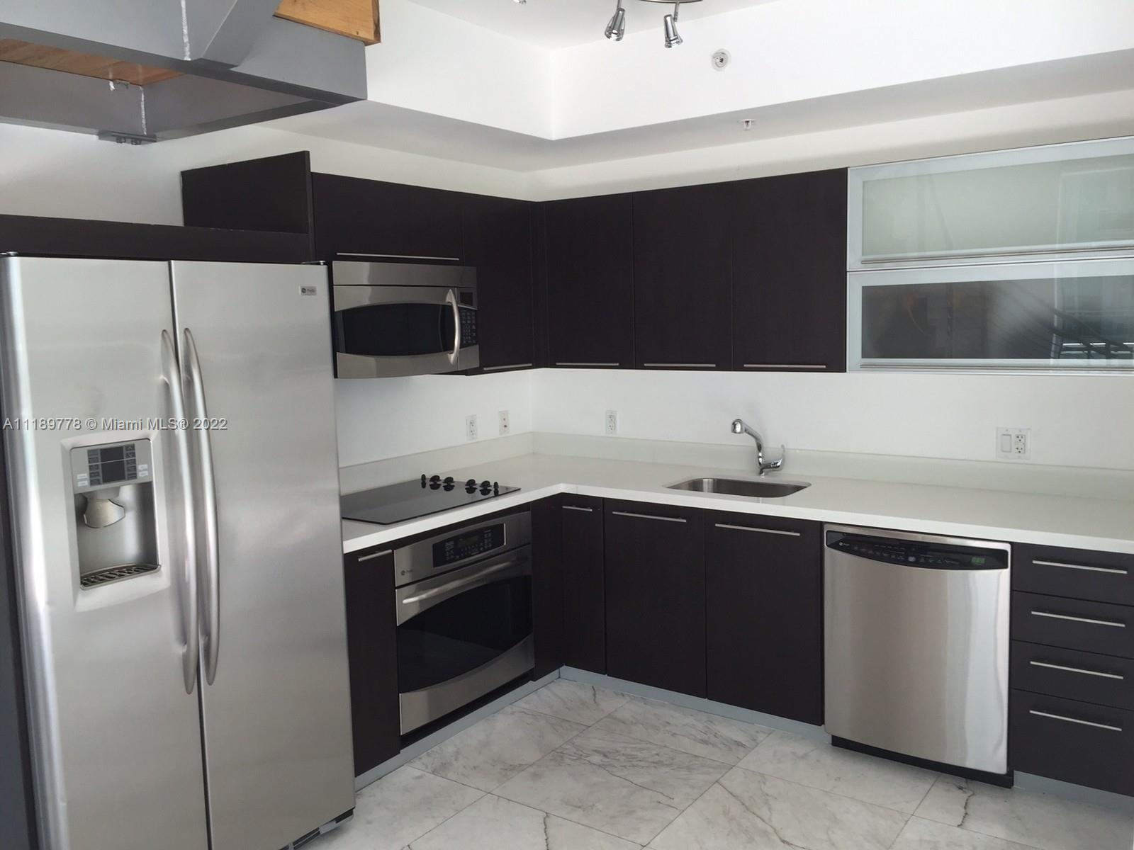 90 SW 3rd St Unit: TH506
