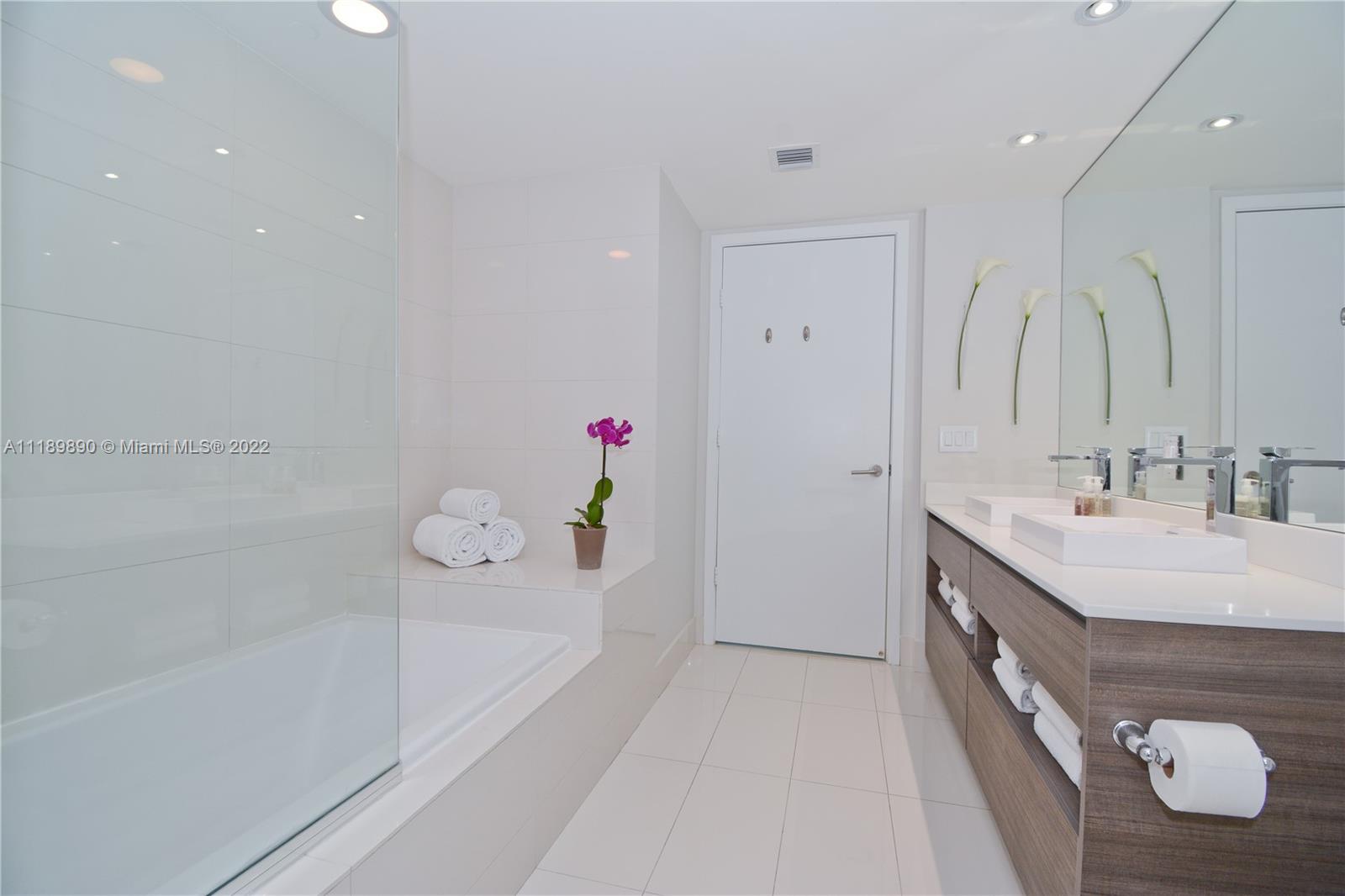 1100 S Miami Ave Unit: 1002