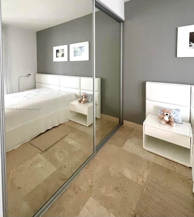 1050 Brickell Ave Unit: 2522