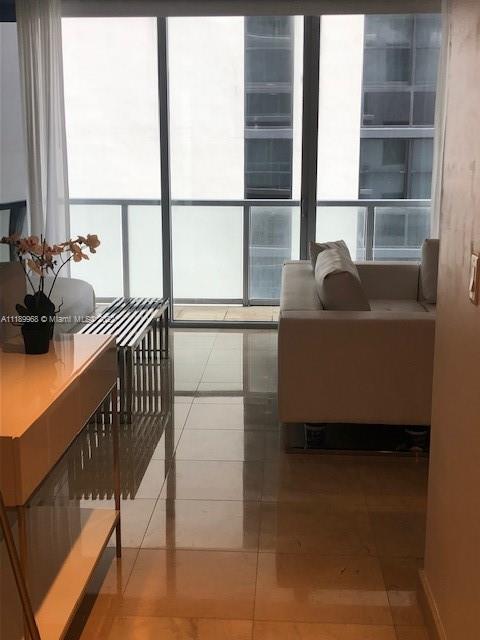 1050 Brickell Ave Unit: 2522