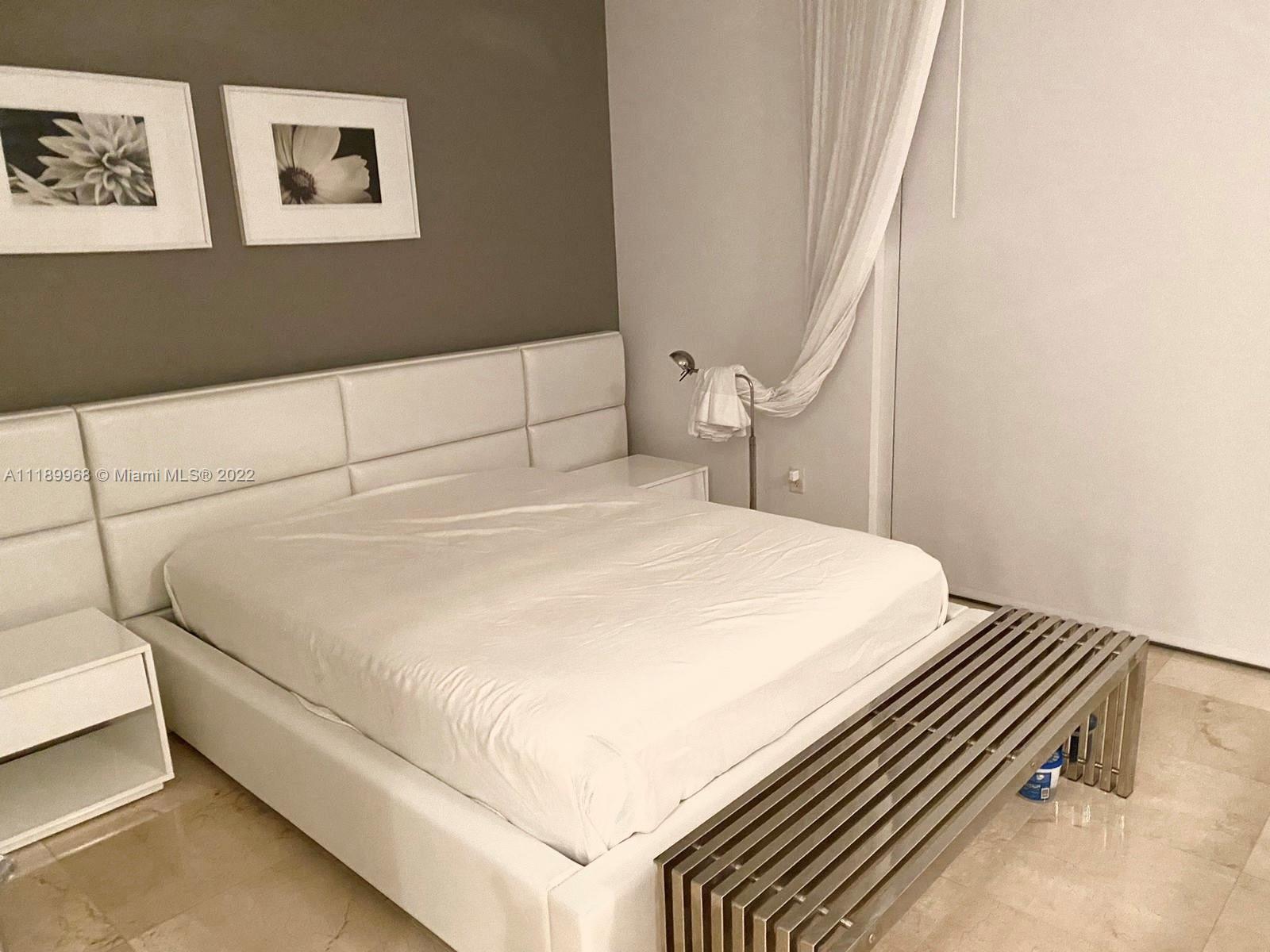 1050 Brickell Ave Unit: 2522