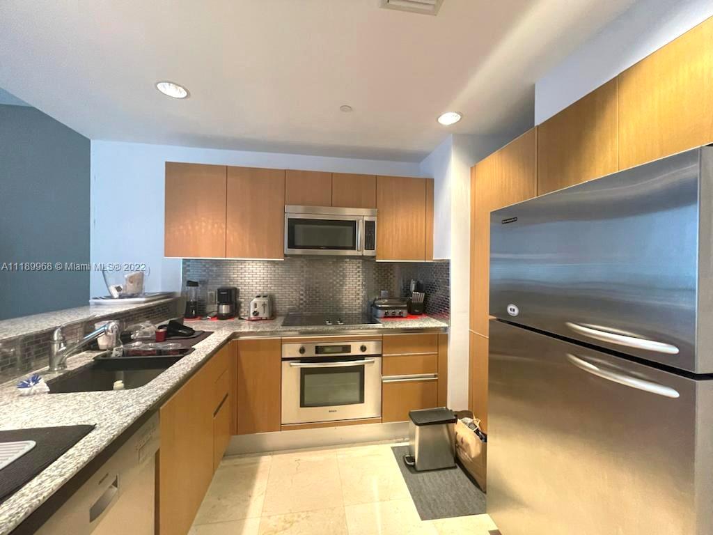 1050 Brickell Ave Unit: 2522
