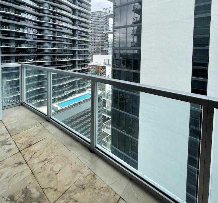 1050 Brickell Ave Unit: 2522