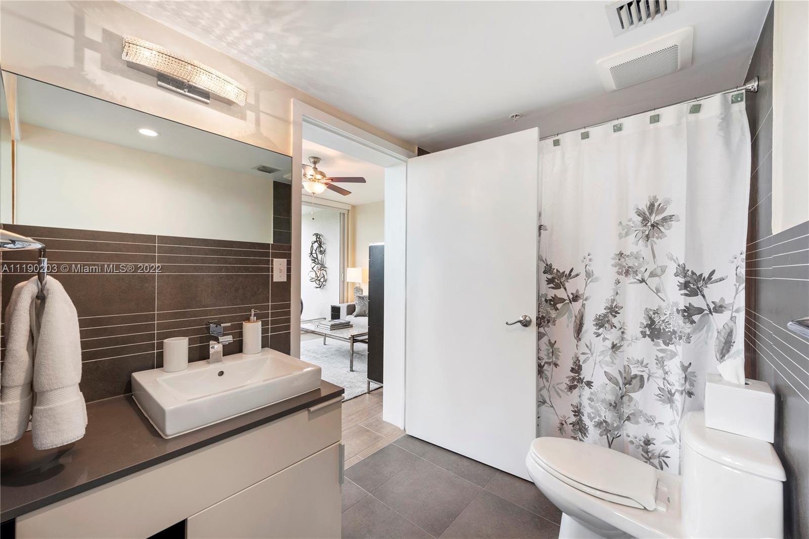 2155 Washington Ct Unit: 309