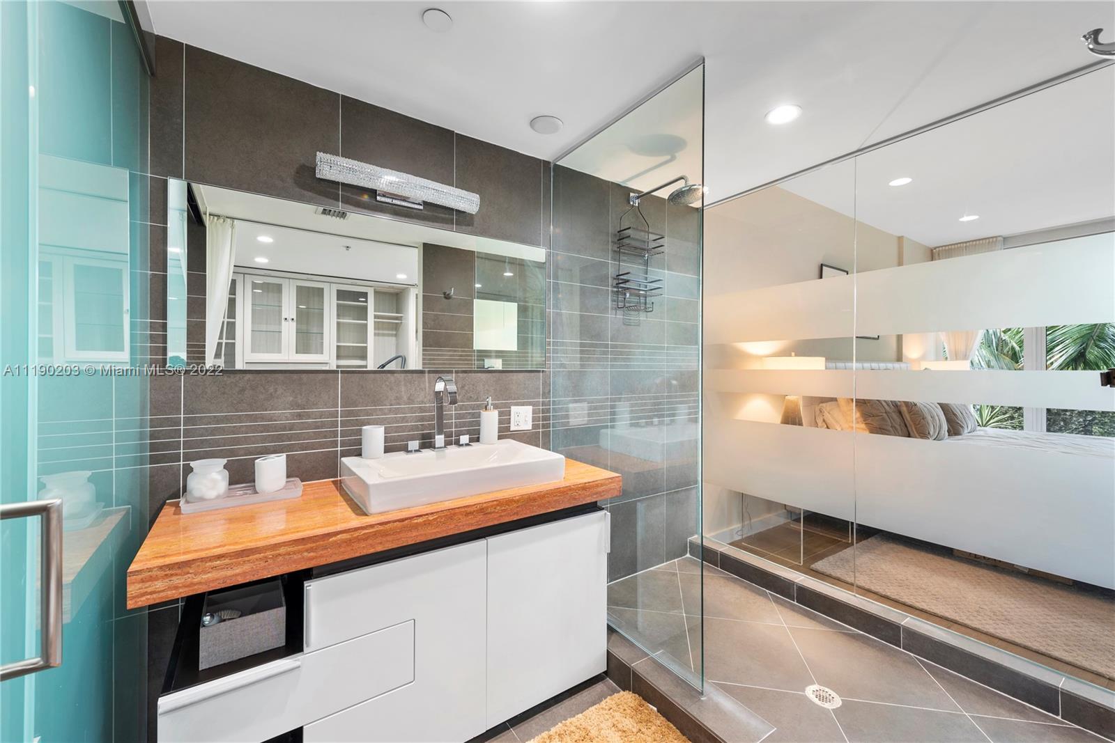 2155 Washington Ct Unit: 309