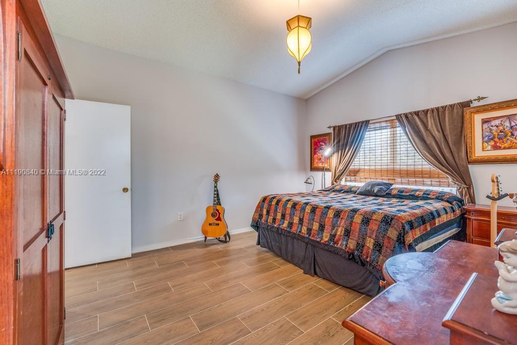 1361 NW 187th Ave