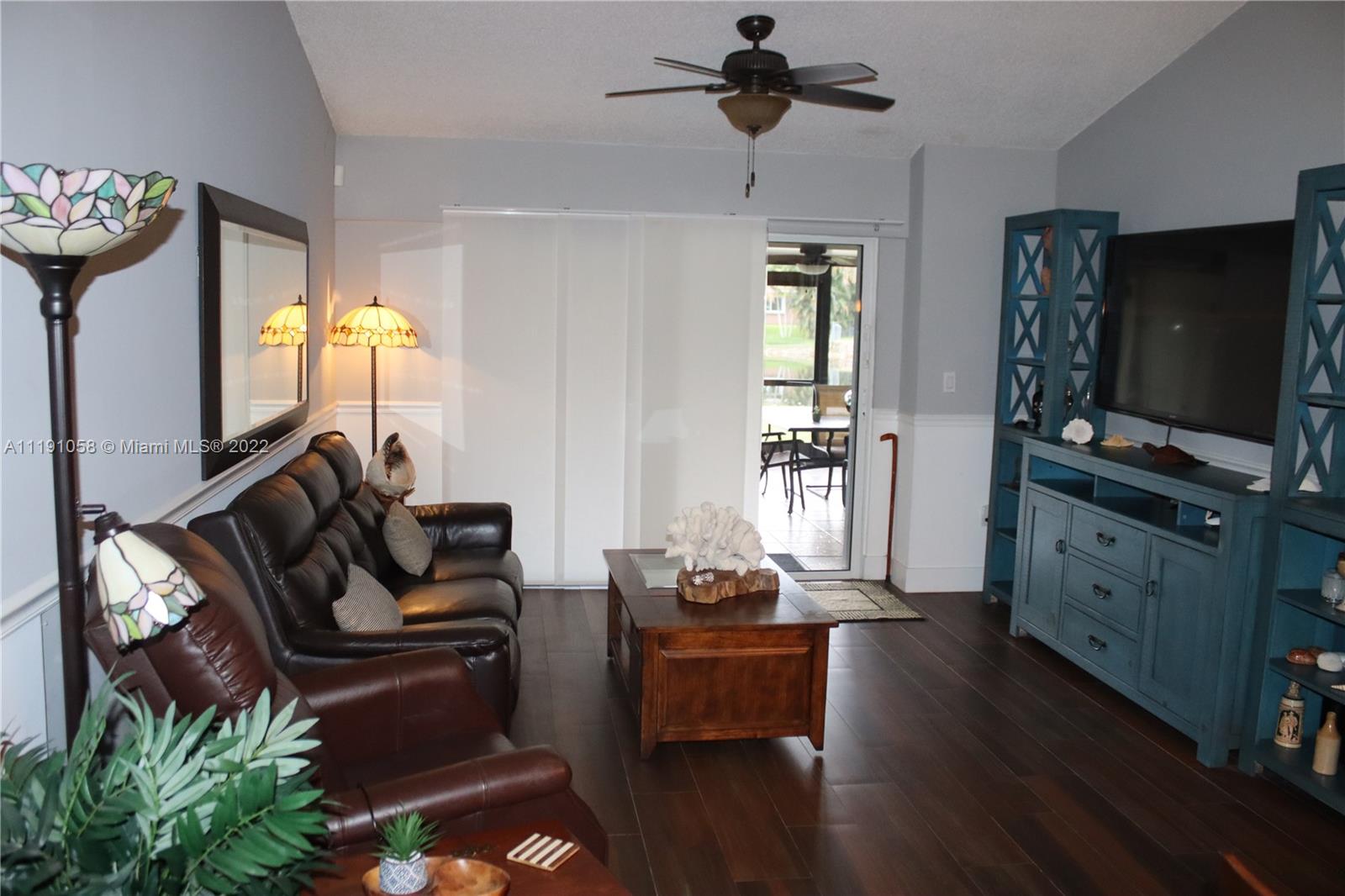 11150 Redwood Ave Unit: 11150
