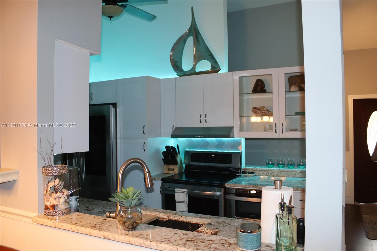 11150 Redwood Ave Unit: 11150
