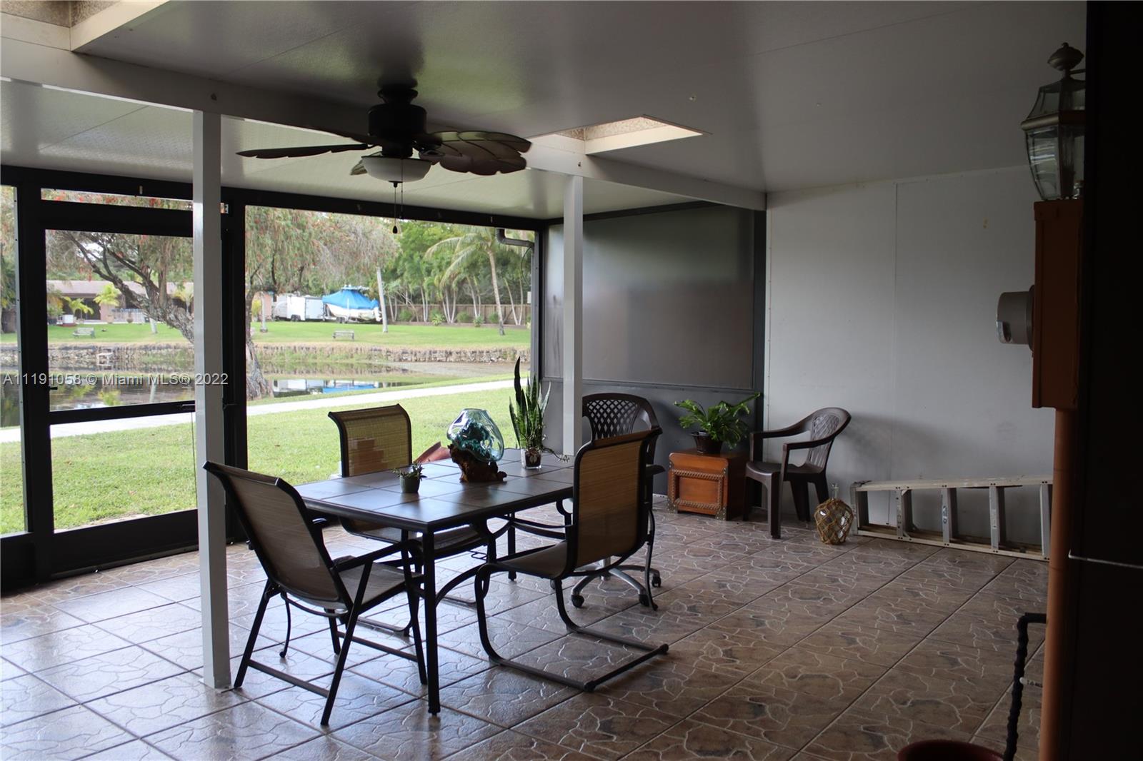 11150 Redwood Ave Unit: 11150