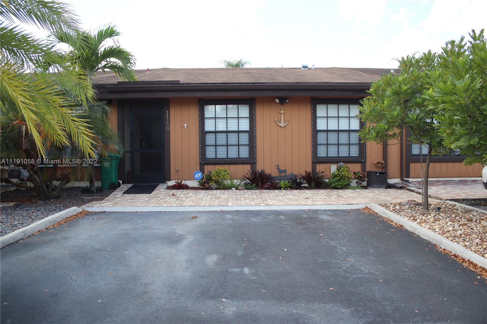 11150 Redwood Ave Unit: 11150
