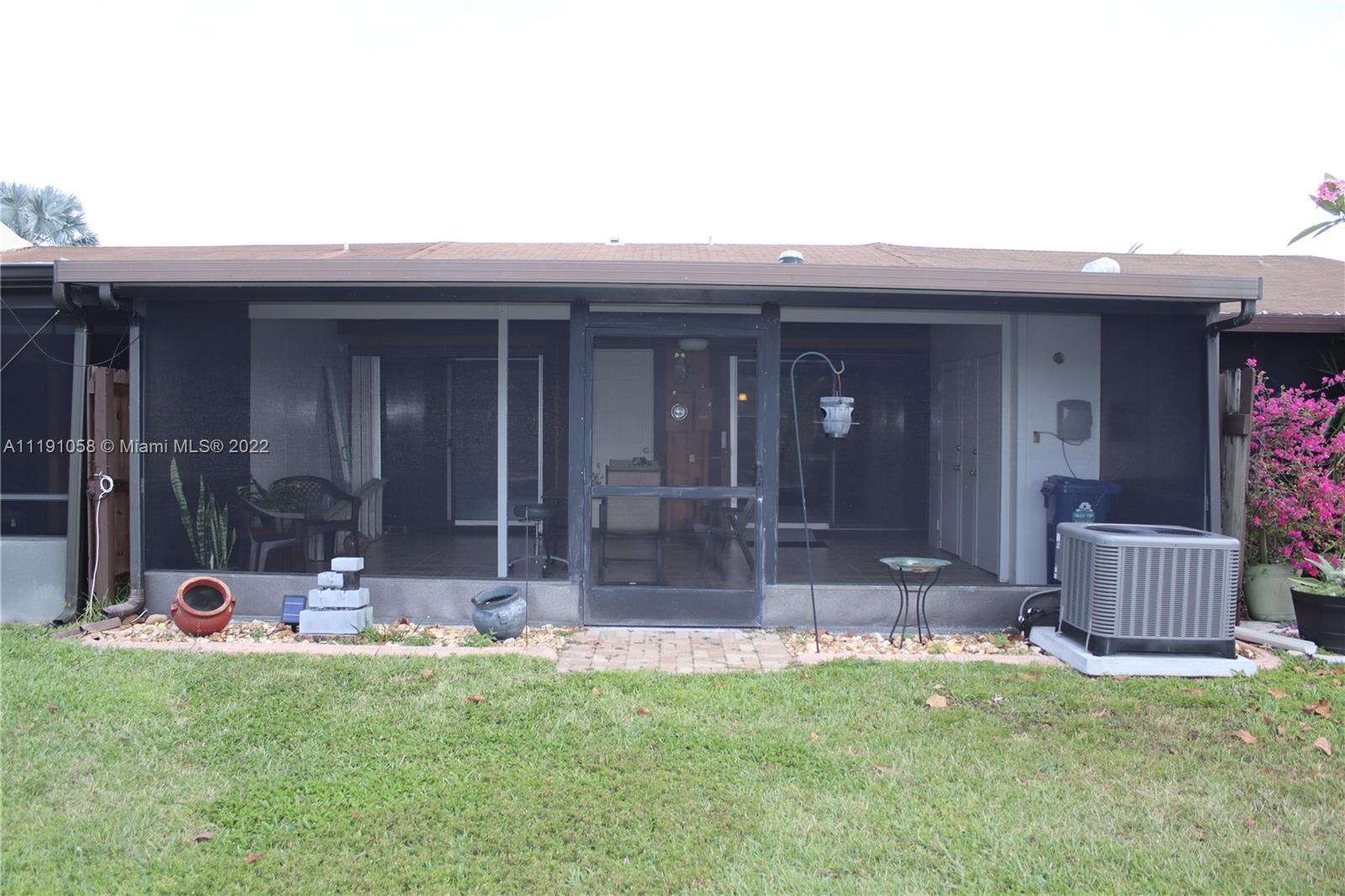 11150 Redwood Ave Unit: 11150