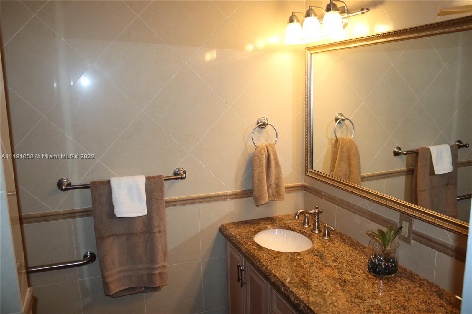 11150 Redwood Ave Unit: 11150