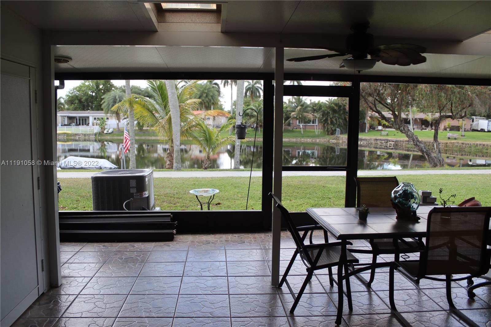 11150 Redwood Ave Unit: 11150