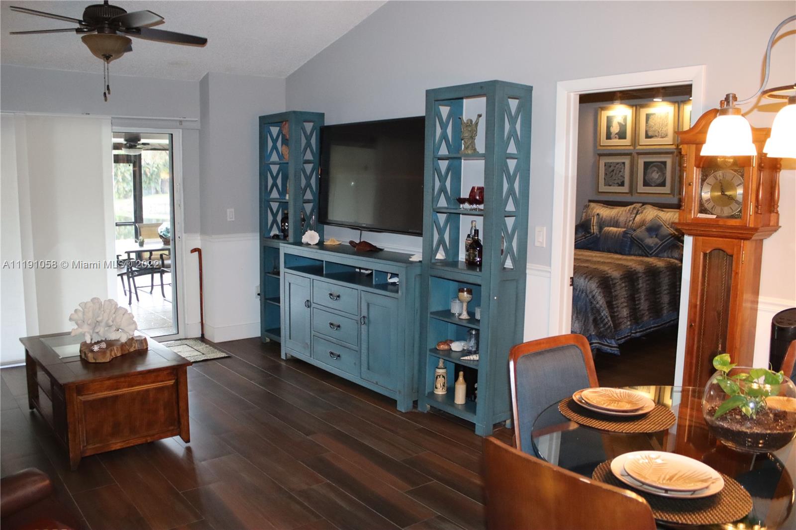 11150 Redwood Ave Unit: 11150