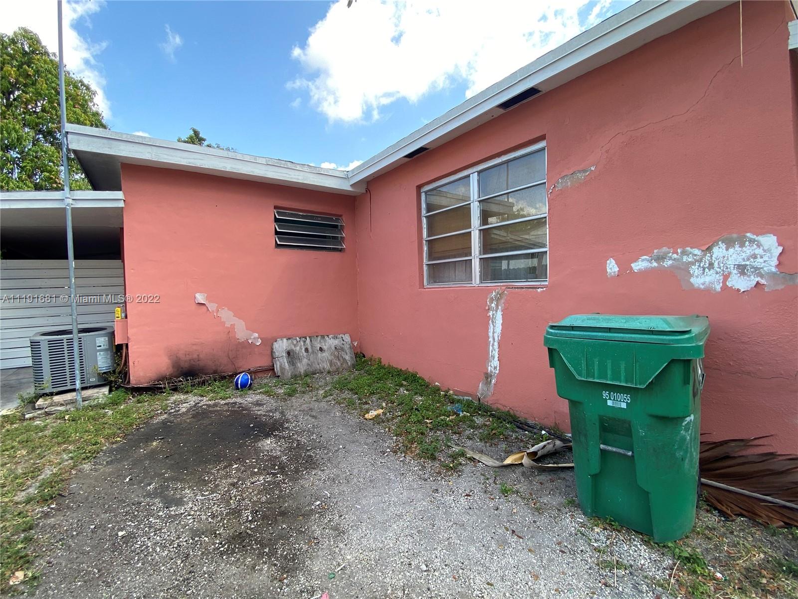 2481 NW 30th St