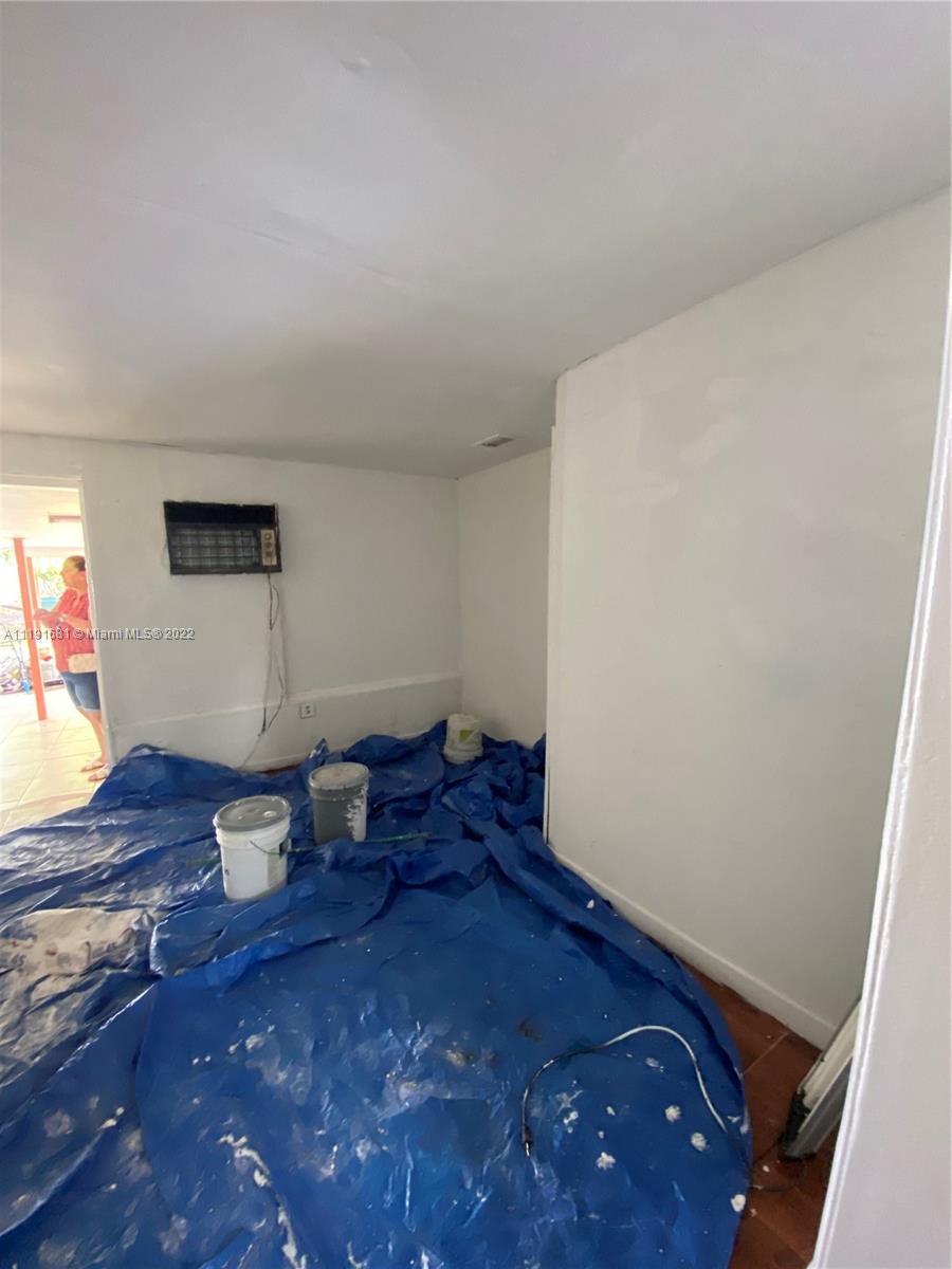 2481 NW 30th St