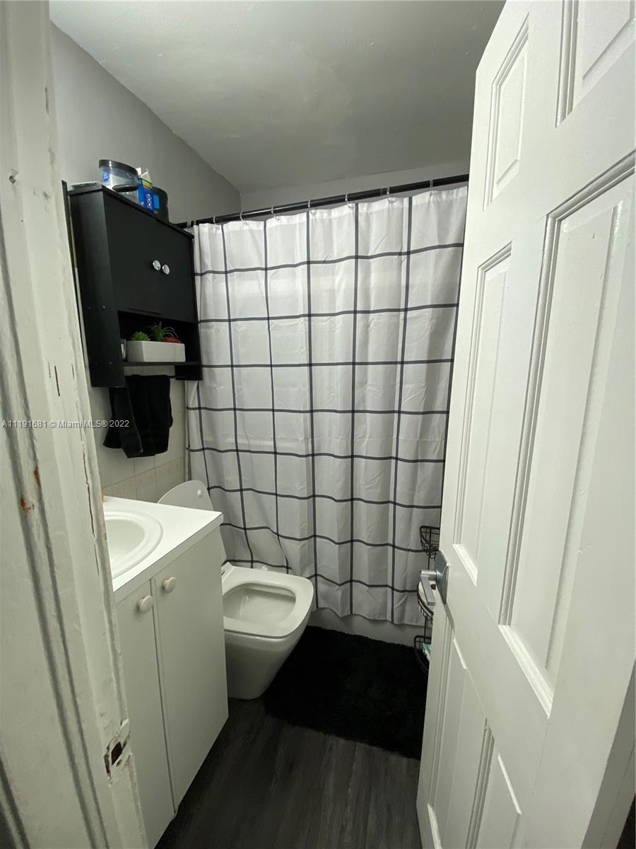 2481 NW 30th St