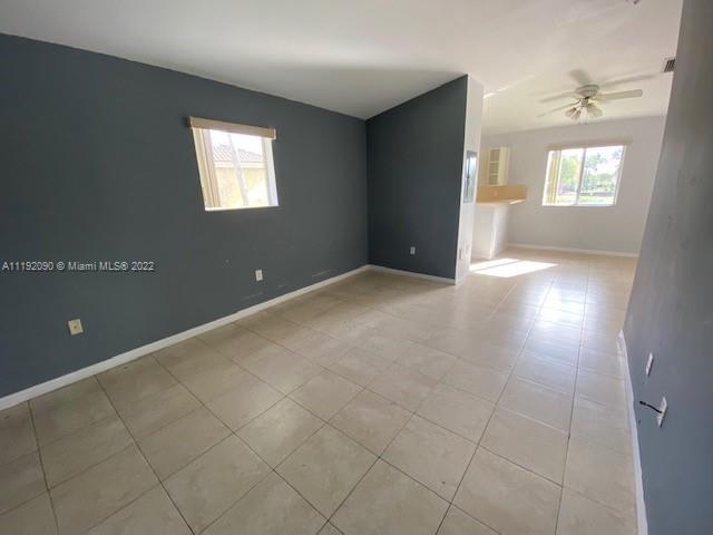 985 NE 34th Ave Unit: 201