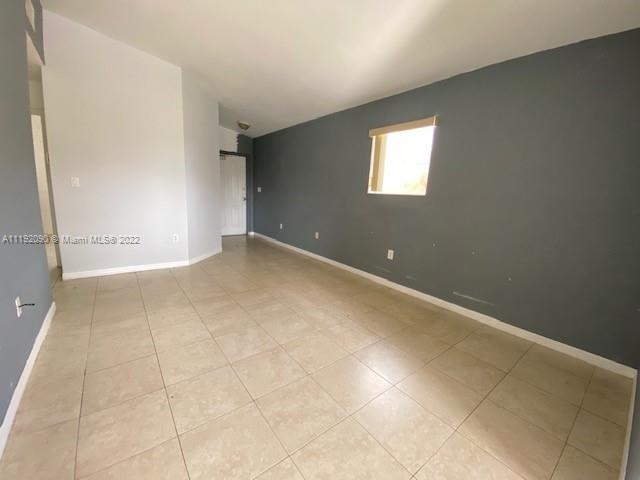 985 NE 34th Ave Unit: 201