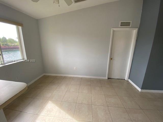 985 NE 34th Ave Unit: 201