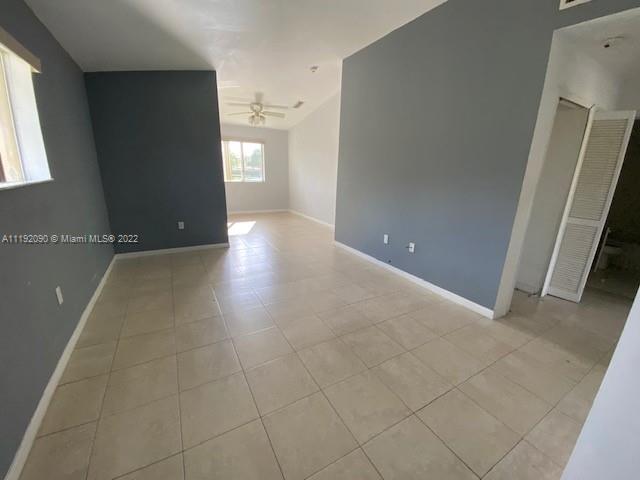 985 NE 34th Ave Unit: 201