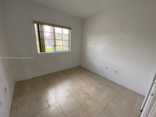985 NE 34th Ave Unit: 201