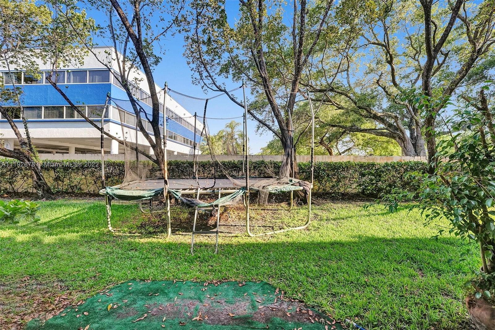 8826 S Isles Cir Unit: 8826