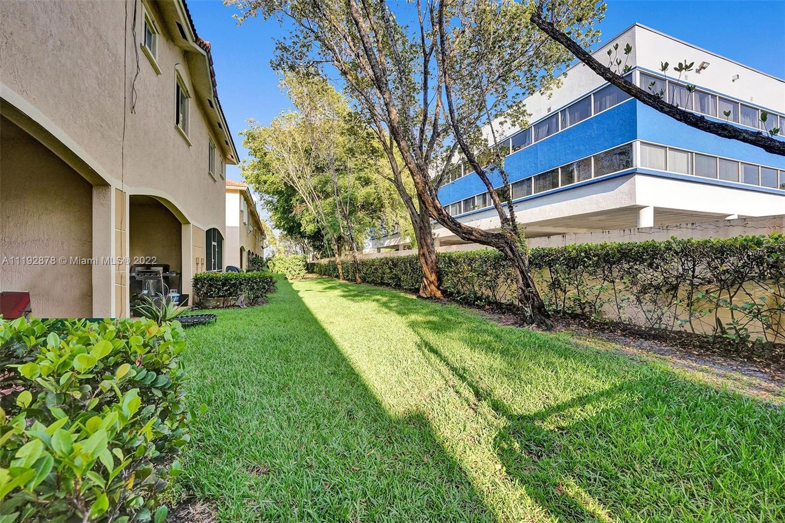 8826 S Isles Cir Unit: 8826