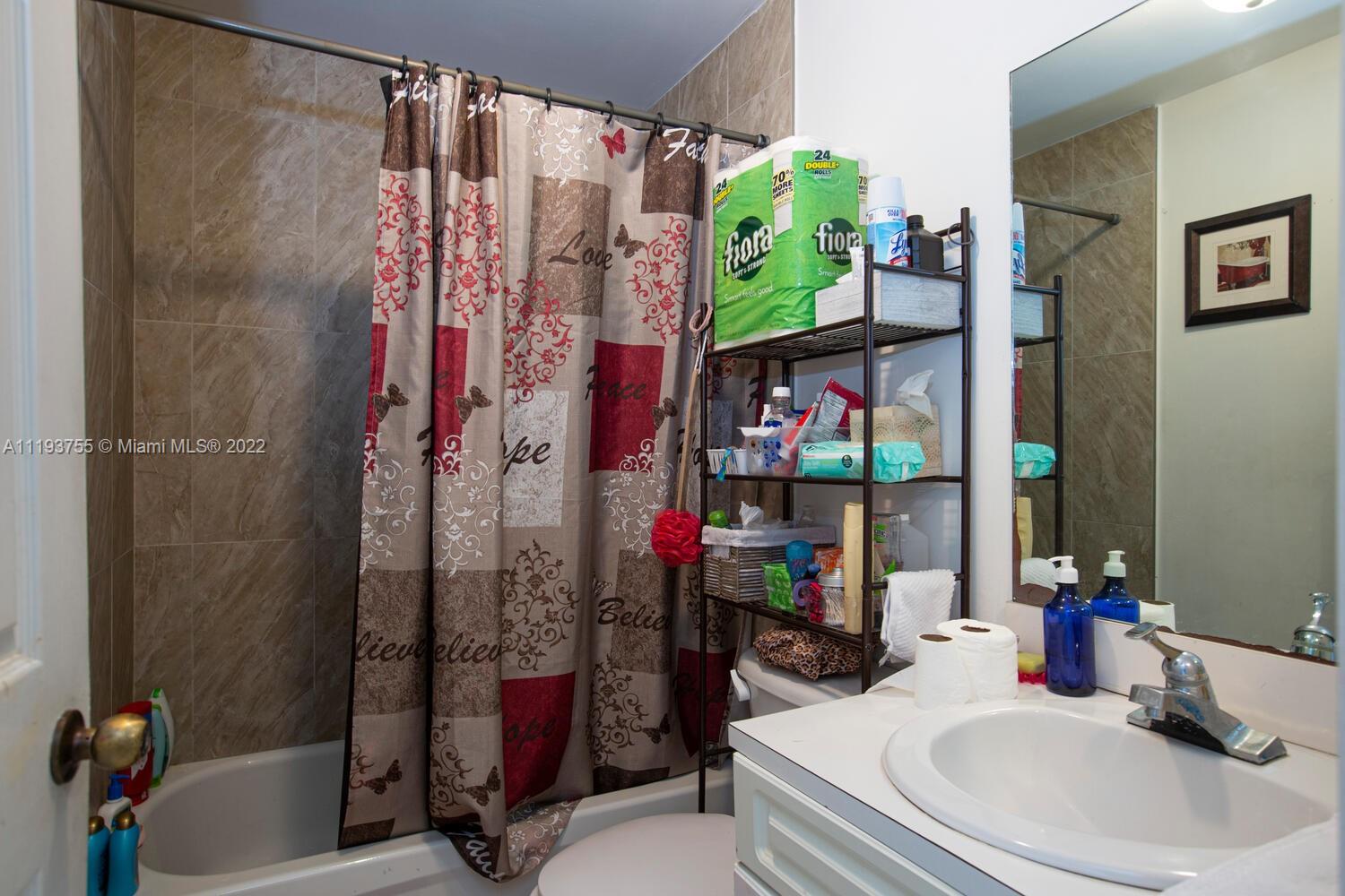 1638 SW 3rd St Unit: 203
