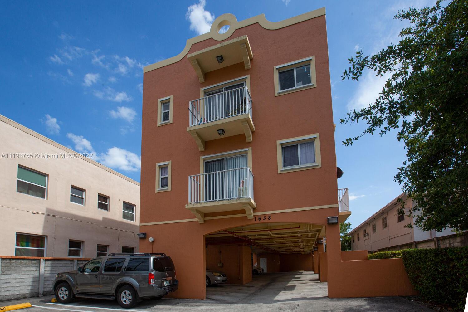 1638 SW 3rd St Unit: 203