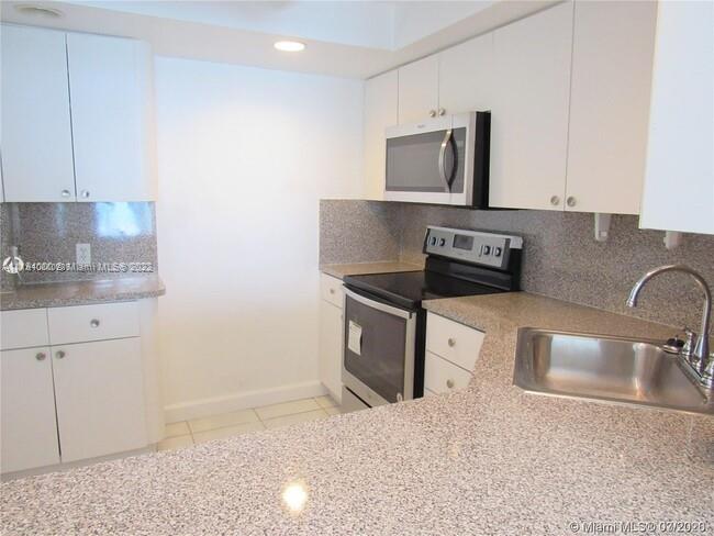 5701 Collins Ave Unit: 1406