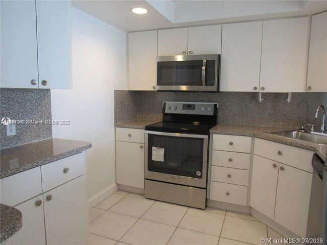 5701 Collins Ave Unit: 1406