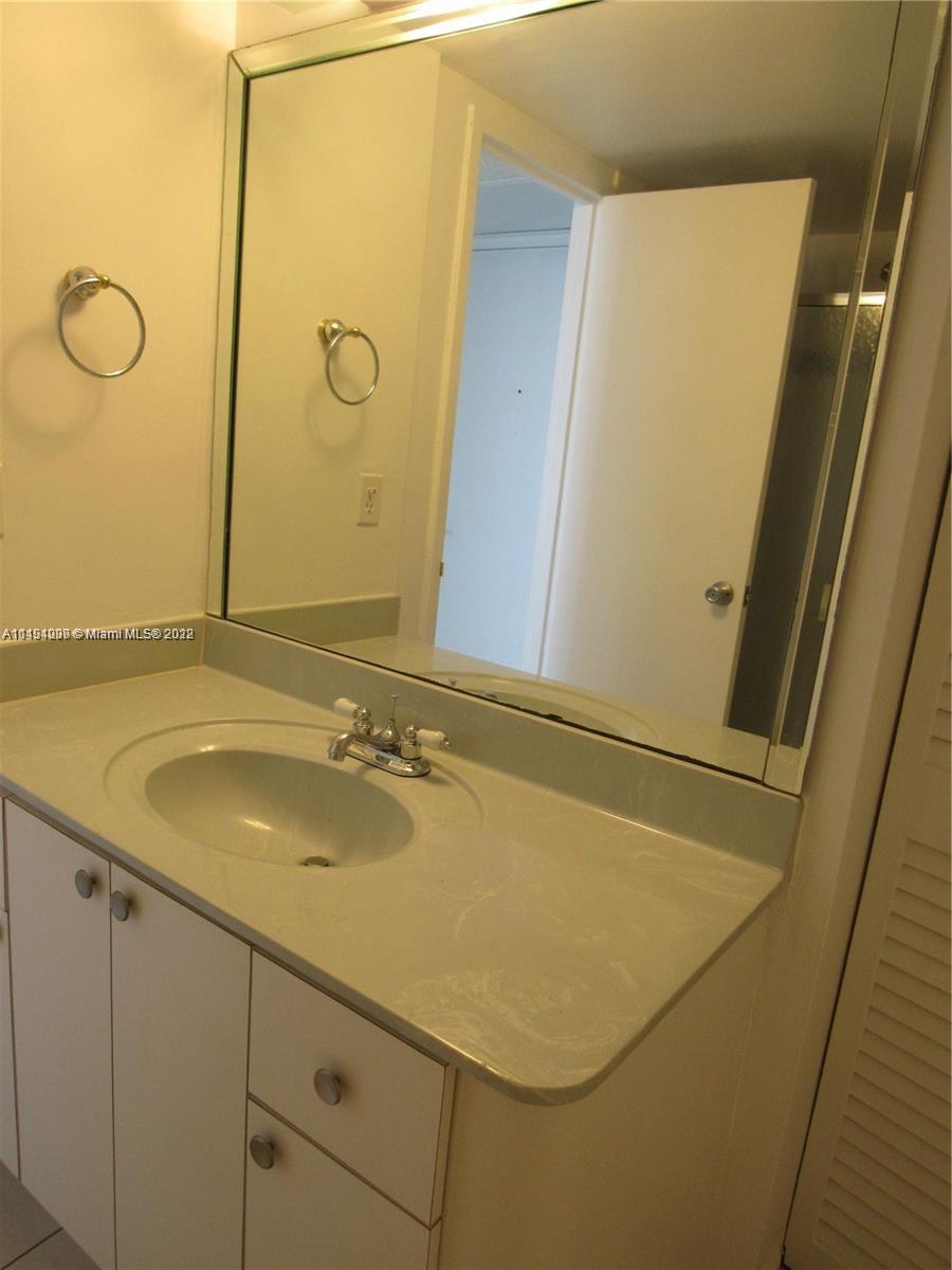 5701 Collins Ave Unit: 1406