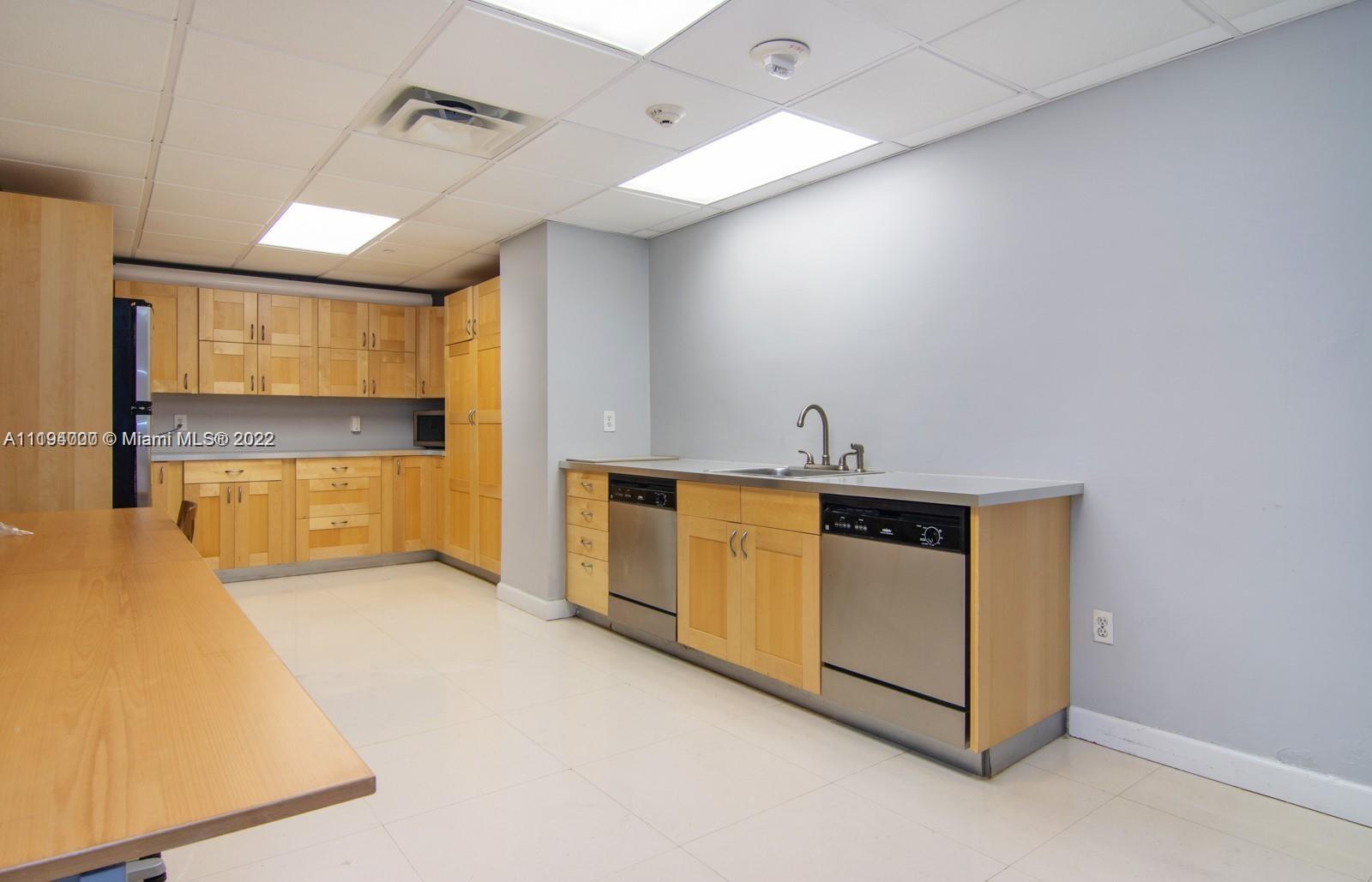 5701 Collins Ave Unit: 1406